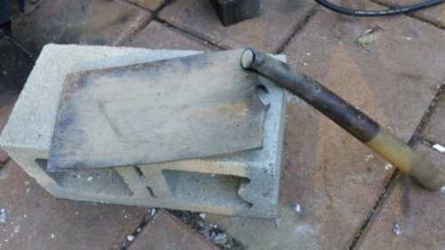 5)Лопатавтомат Калашникова: калаш из лопаты