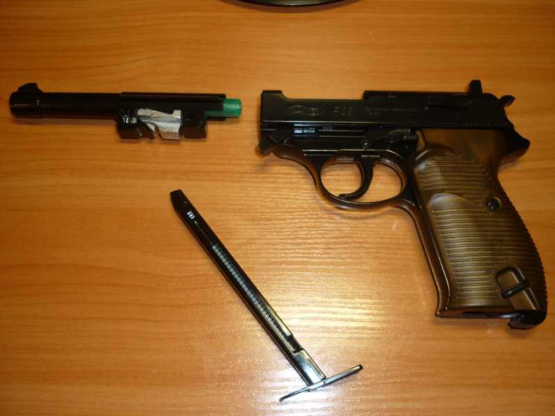 3)Walther P38 (Umarex) с ВВ глазами владельца