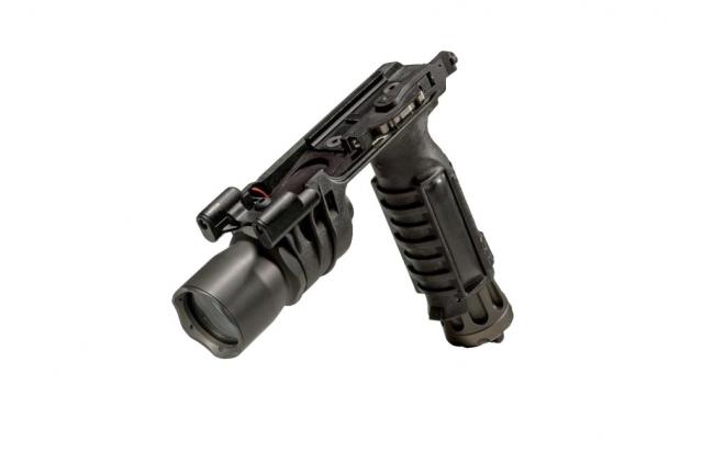 Рукоятка подствольная SureFire с фонарем  M900A с быстросъемным Picatinny (дм 4 см-IR Led)