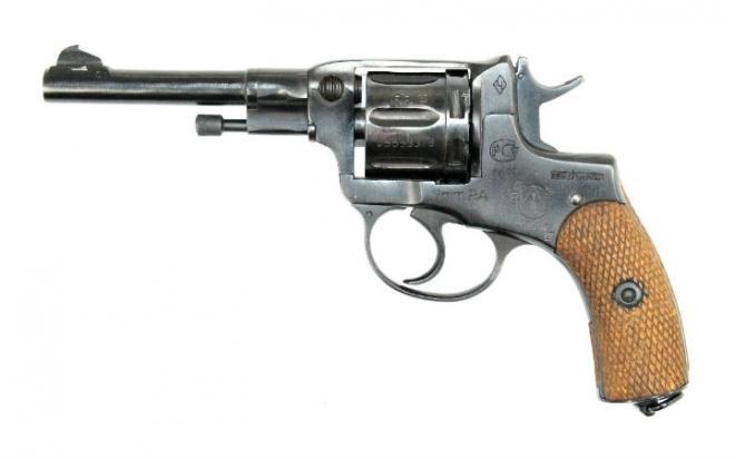 Газовый пистолет Р-1 Наганыч 1944г.в. 9p.a. №05553378