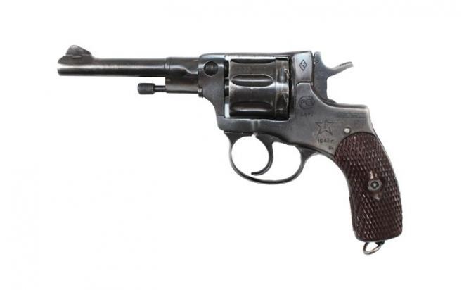 Газовый пистолет Р-1 Наганыч 1943г.в. 9p.a. №05552808