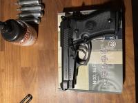 Пневматический пистолет Umarex Beretta 84FS 4,5 мм