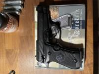 Пневматический пистолет Umarex Beretta 84FS 4,5 мм