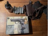 Пневматический пистолет Umarex Beretta 84FS 4,5 мм