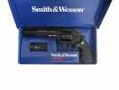 пневматический револьвер Umarex Smith & Wesson 327 TRR8 в коробке