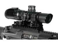 Оптический прицел Leapers Accushot 1-4.5X28 30mm, подсв.36цв., шаг 1/2, Mil-dot, выгр.сетка, кольца (SCP3-145IEMDQ) - на оружии