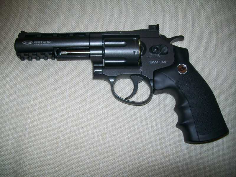 1)Небольшой обзор револьвера Gletcher SW B4