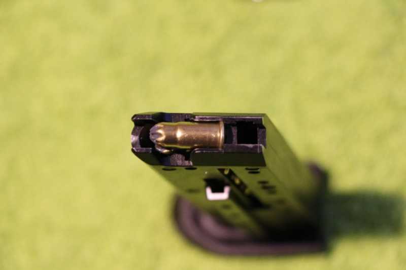 20)Пистолет STALKER сигнальный 5,6x16 (черный) M906