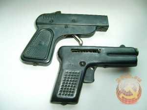 13)Детские пистолеты времен СССР
