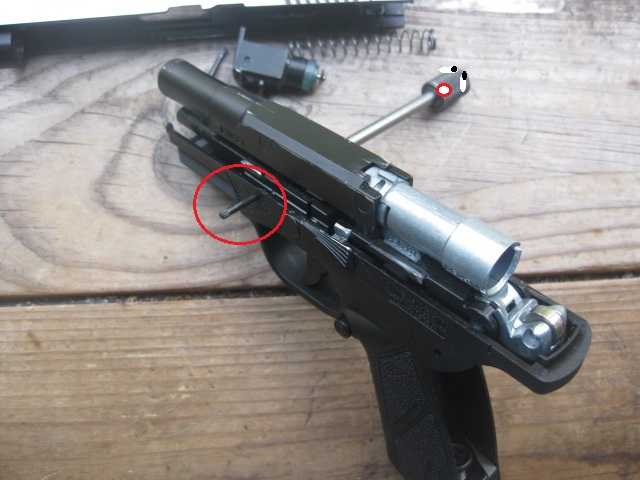 10)Неполная разборка BERSA BP9CC с системой BLOWBACK от ASG.