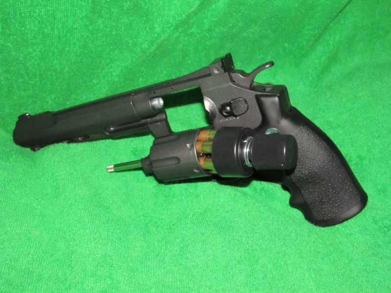 16)Пневматический Smith & Wesson или Gletcher SW B6