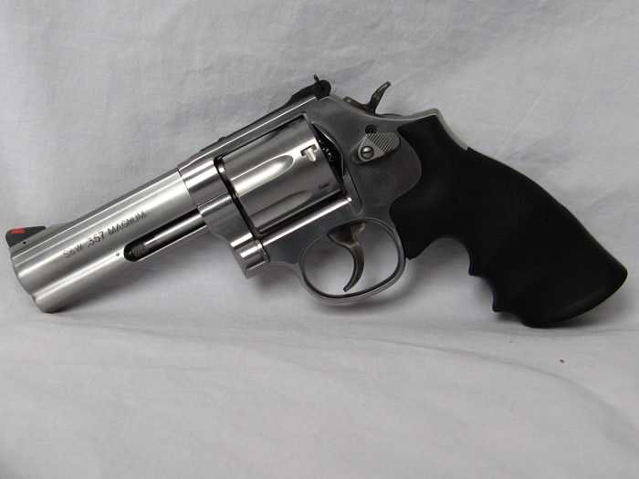 25)Dan Wesson или Smith&Wesson? вопрос прототипов