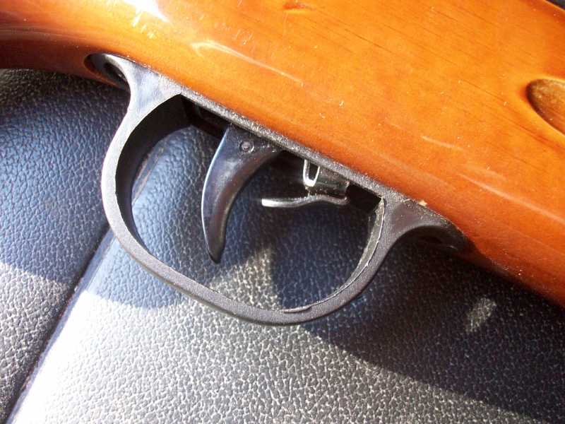 15)Пружинно-поршневая винтовка-пальцерезка калибра 5,5