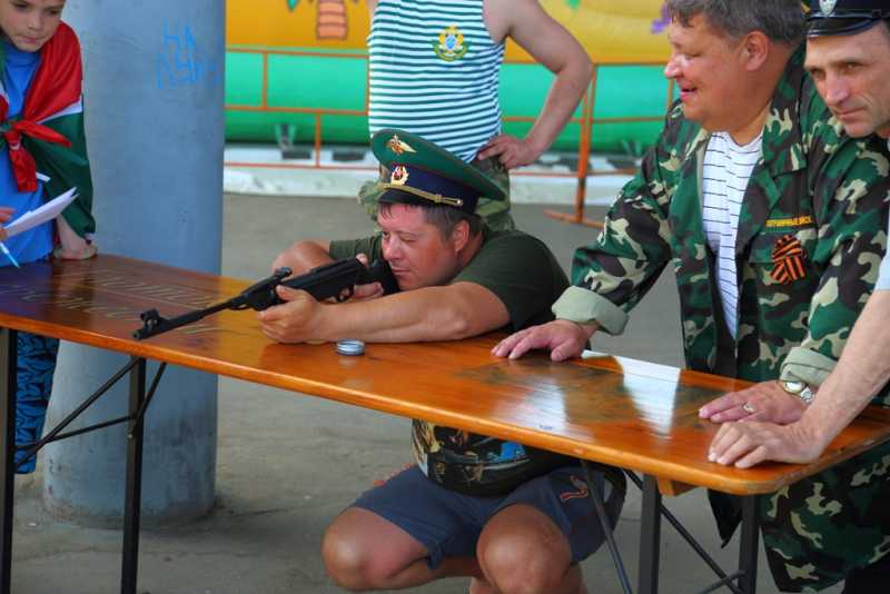 9)Правильный День погранвойск.