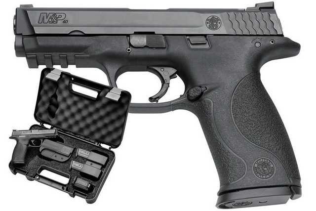 Пистолет Smith & Wesson модель Military and Police в  пластиковом кейсе