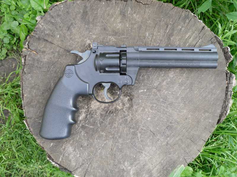 2)Crosman 357