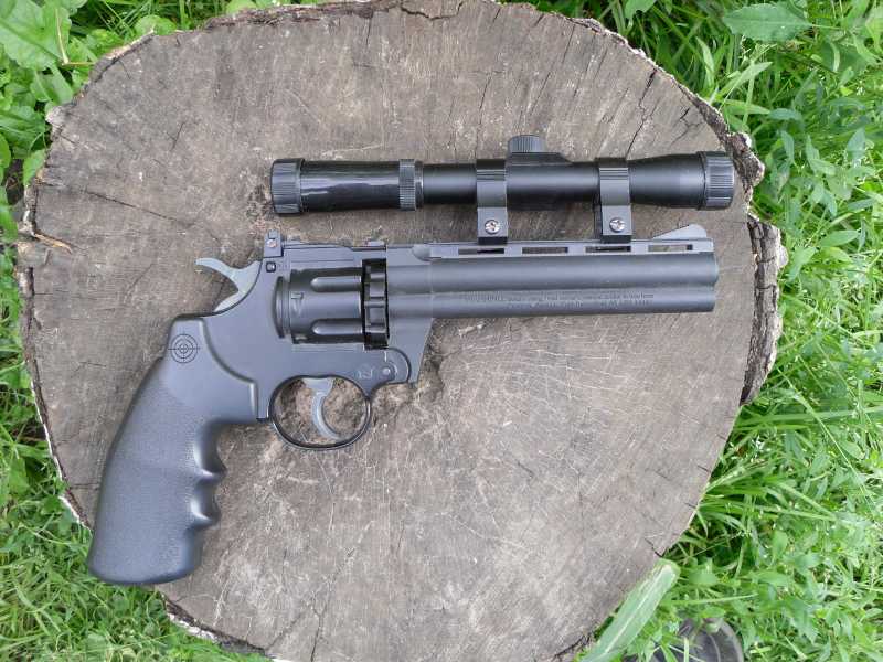 11)Crosman 357