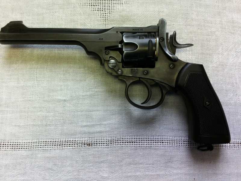 5)Лучший друг доктора Ватсона- Webley Scott Mk6.