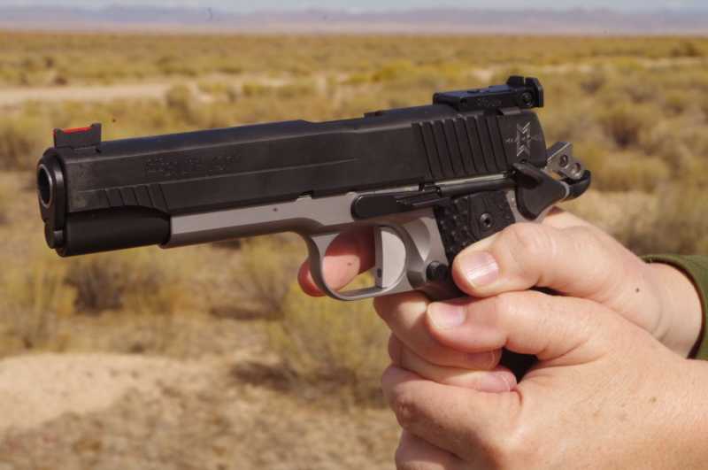 3)Новый пневматический пистолет Sig Sauer 1911 Max