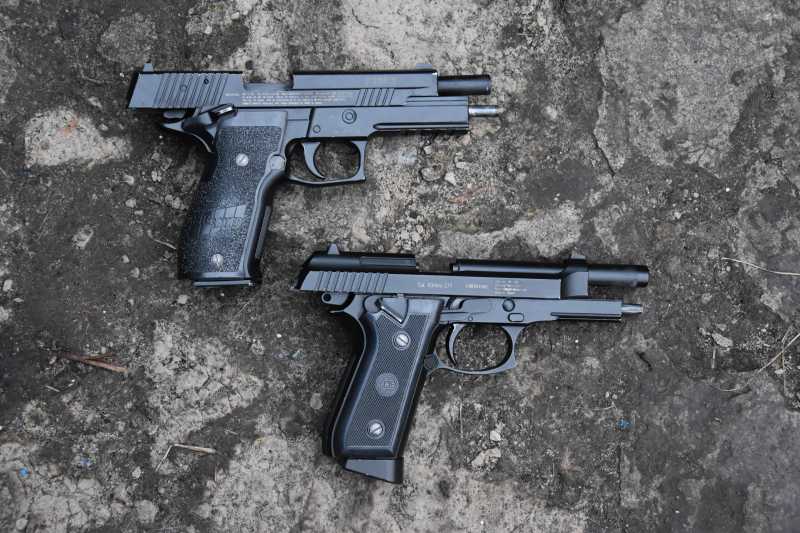 6)Beretta vs Sig Sauer 