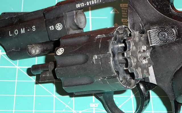 5)Сигнальный револьвер ZORAKI  LOM-S  5,6x16