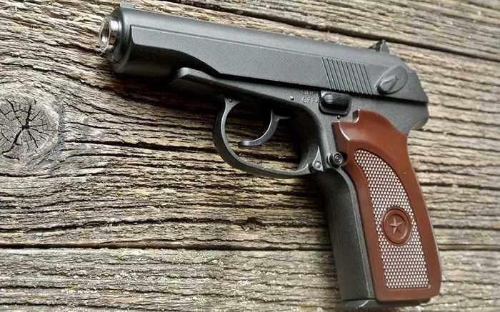 Модели пистолета Макарова в магазине Air-Gun