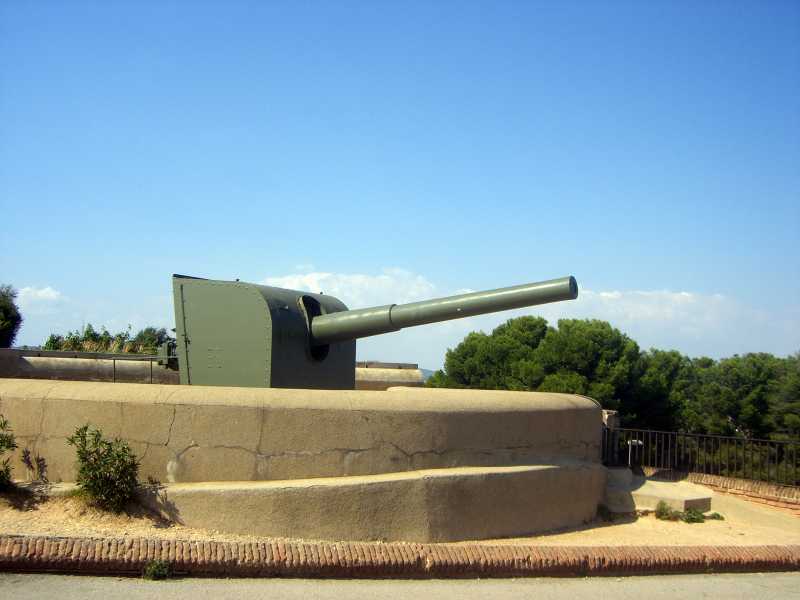 7)Военный музей Монжуик, Барселона.