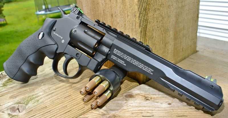 1)ПНЕВМАТИЧЕСКИЙ ПИСТОЛЕТ UMAREX SMITH&WESSON 327 TRR8