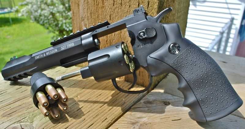 2)ПНЕВМАТИЧЕСКИЙ ПИСТОЛЕТ UMAREX SMITH&WESSON 327 TRR8