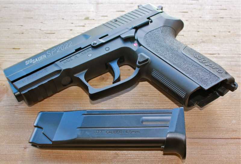 4)Swiss Arms SIG SP2022 Black