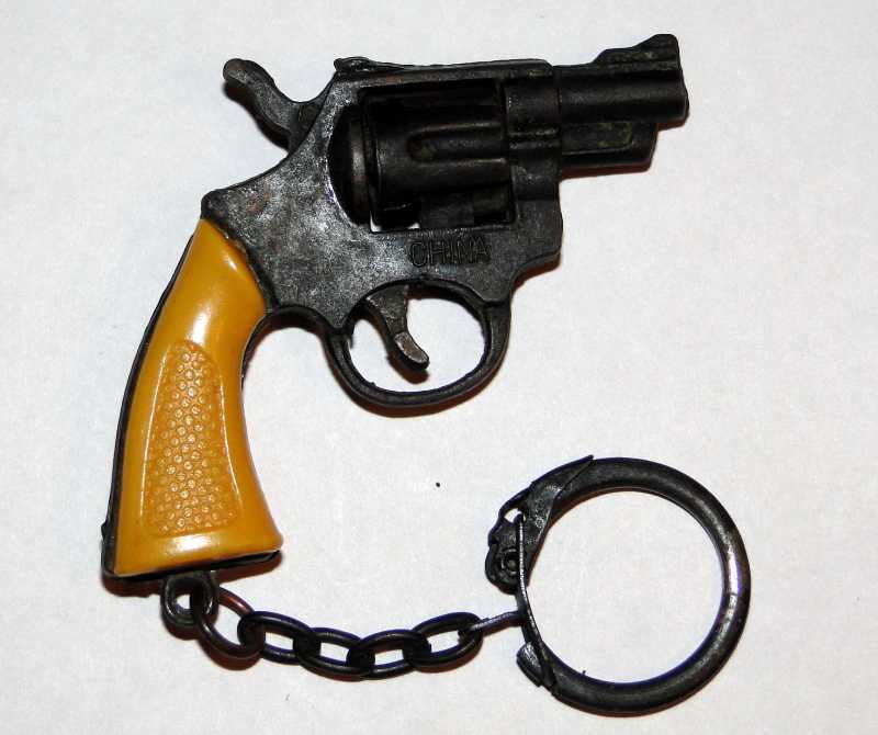 2)Отголоски (Револьвер однозарядный с откидным невращающимся барабаном)