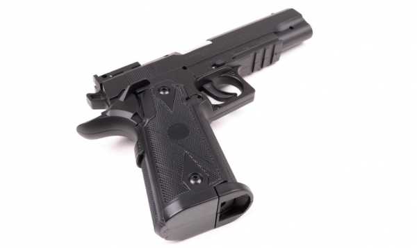 3)Swiss Arms P1911 Match