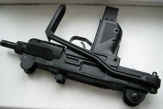 13)Swiss Arms SA-PROTECTOR