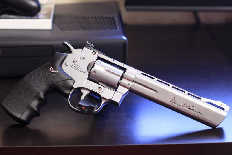 8)Dan Wesson 6