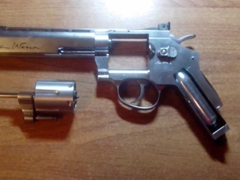 11)Разборка Dan Wesson 6	