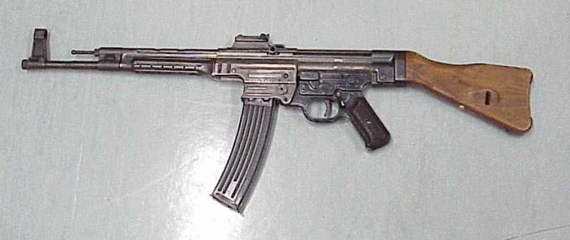 Шмайсер, он же Stg 44